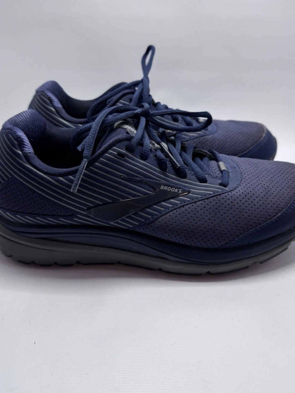 Brooks Addition Walker 2 Navy & Gray Running Shoes. Women Size 7.5